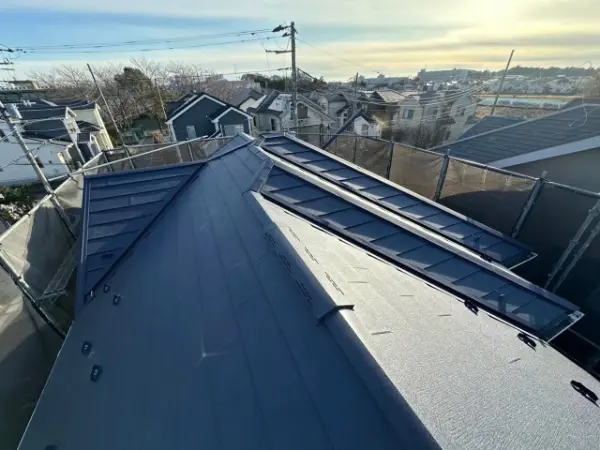 屋根カバー_外壁塗装_船橋市_屋根板金設置